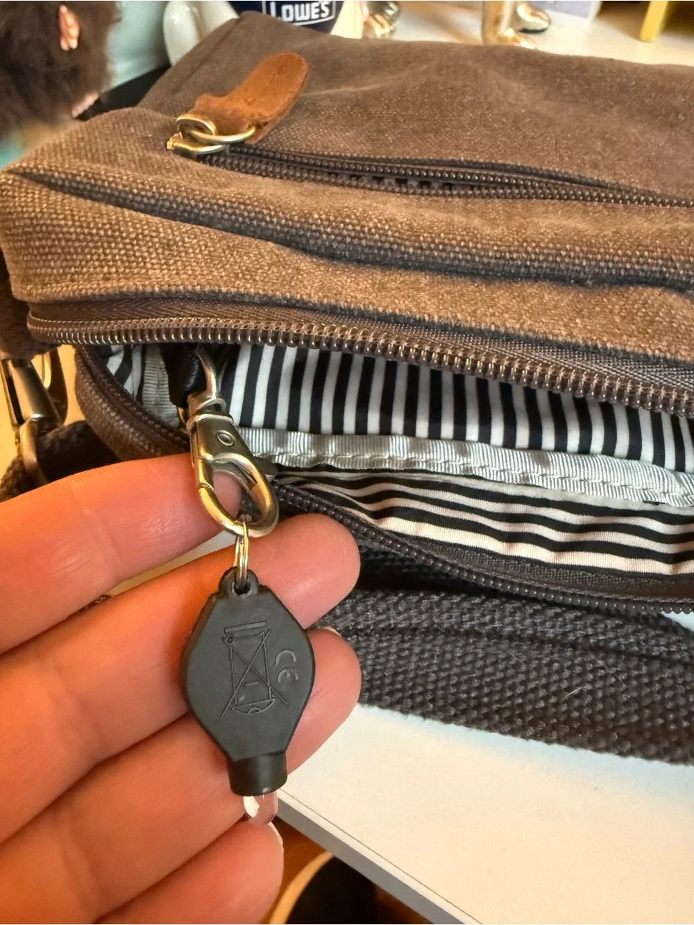 Travelon Anti-Theft Heritage Crossbody Bag